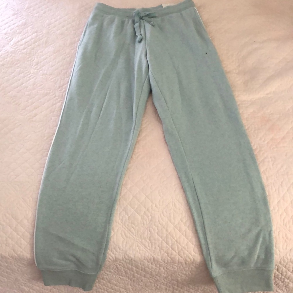American Eagle classic jogger